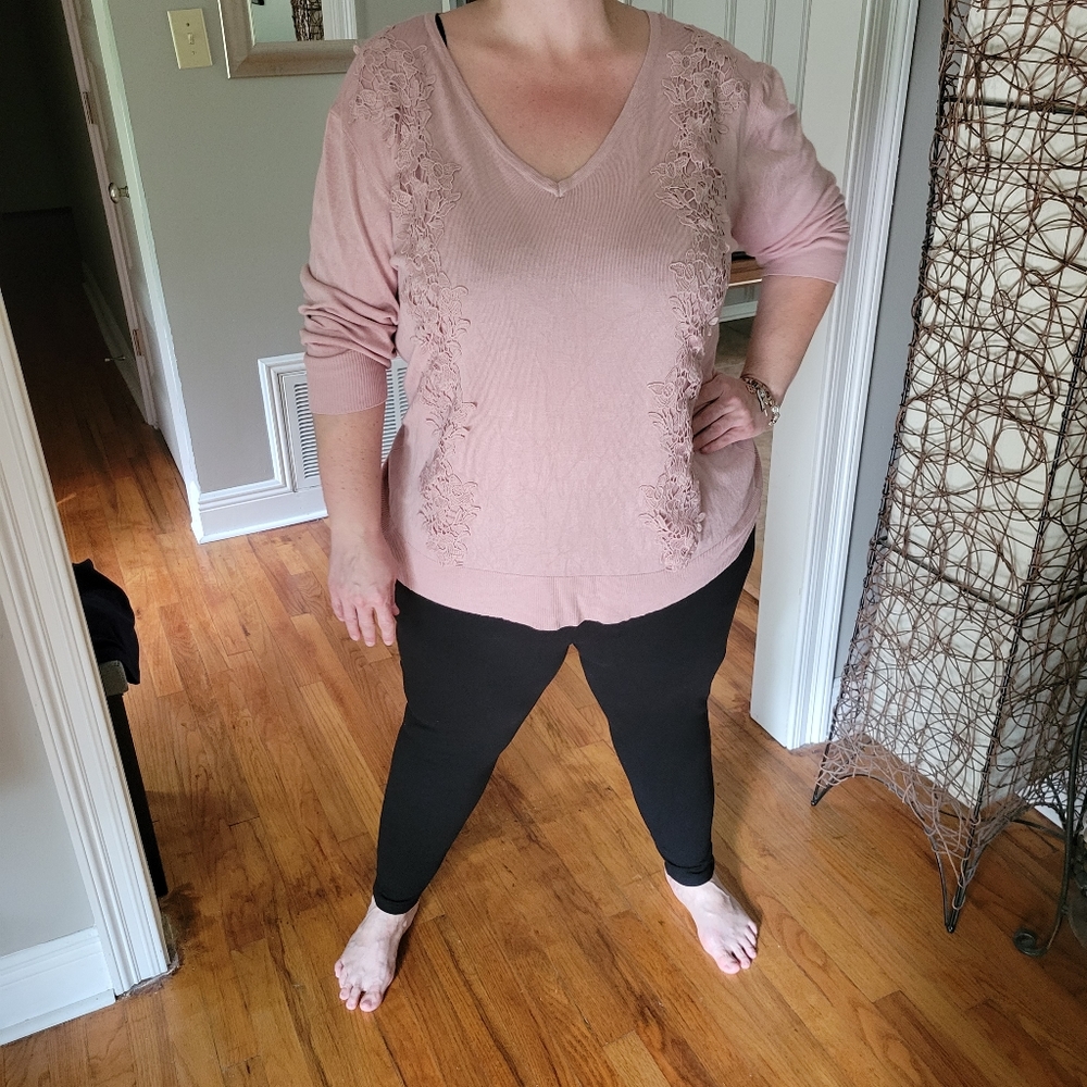 Lightweight Lane Bryant Sweater Raised Appliqué Embroidery Dusty Rose Pink 18/20 - Picture 11 of 16